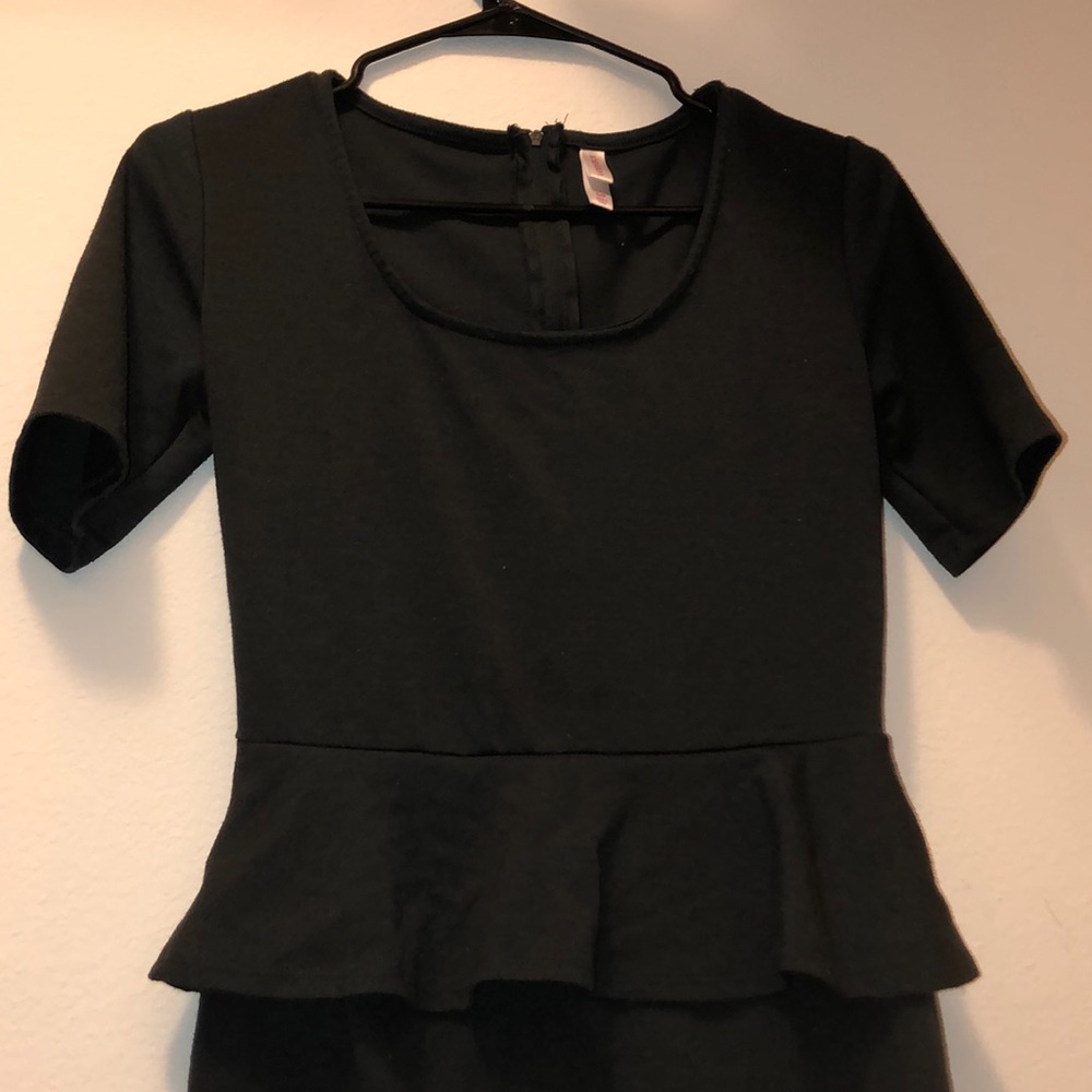 Middle ruffle dress
